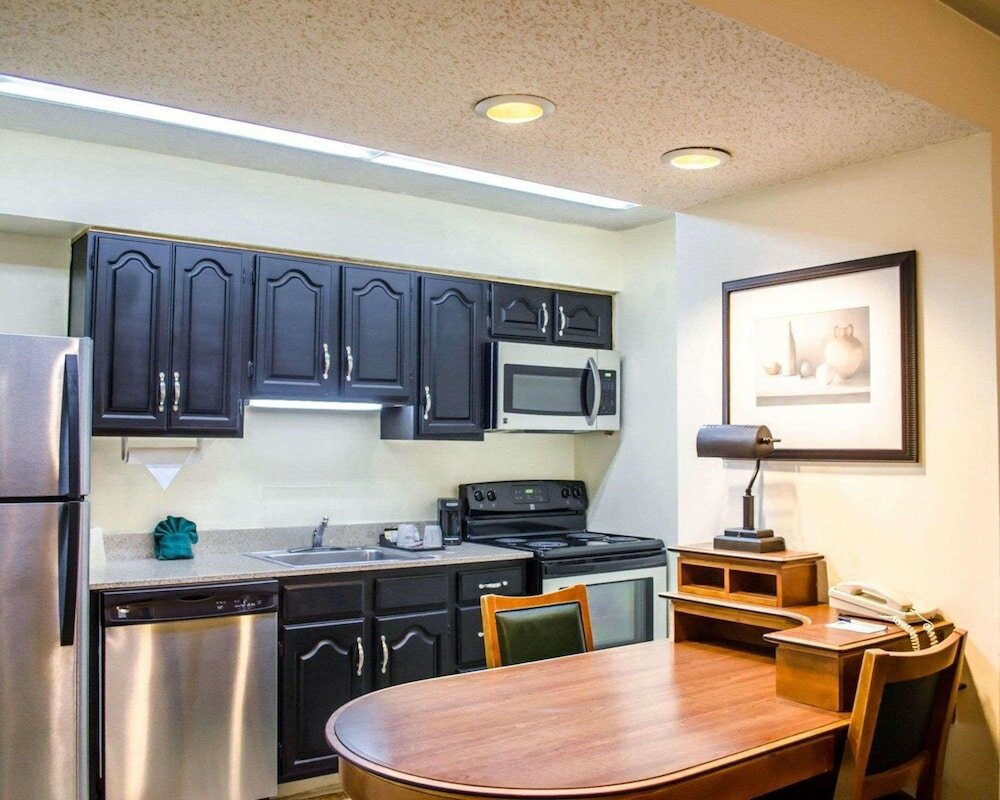 Фото SureStay Studio by Best Western Pensacola