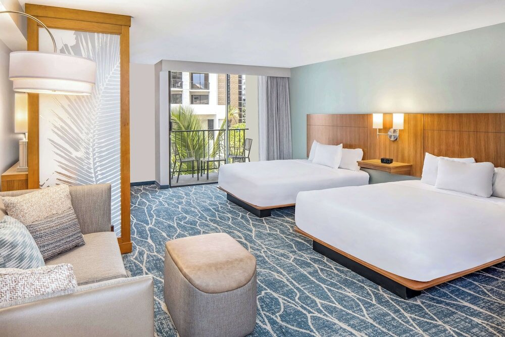 Фото Hyatt Place Waikiki Beach