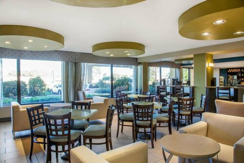 Гостиница La Quinta Inn & Suites by Wyndham Oakland Airport Coliseum
