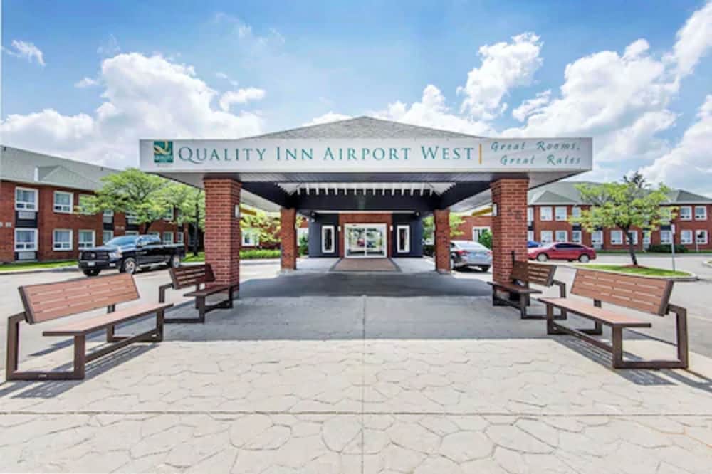 Фото Quality Inn Airport West