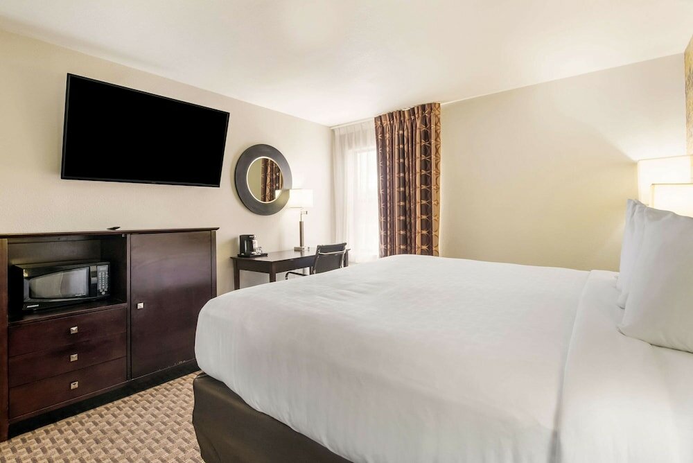 Фото Clarion Pointe Abingdon I-81 near Fairgrounds