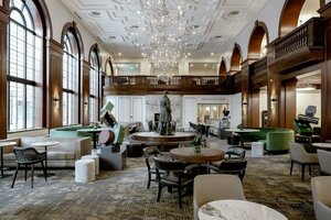 Hotel Fort Des Moines, Curio Collection by Hilton (Walnut Street, 1000), hotel