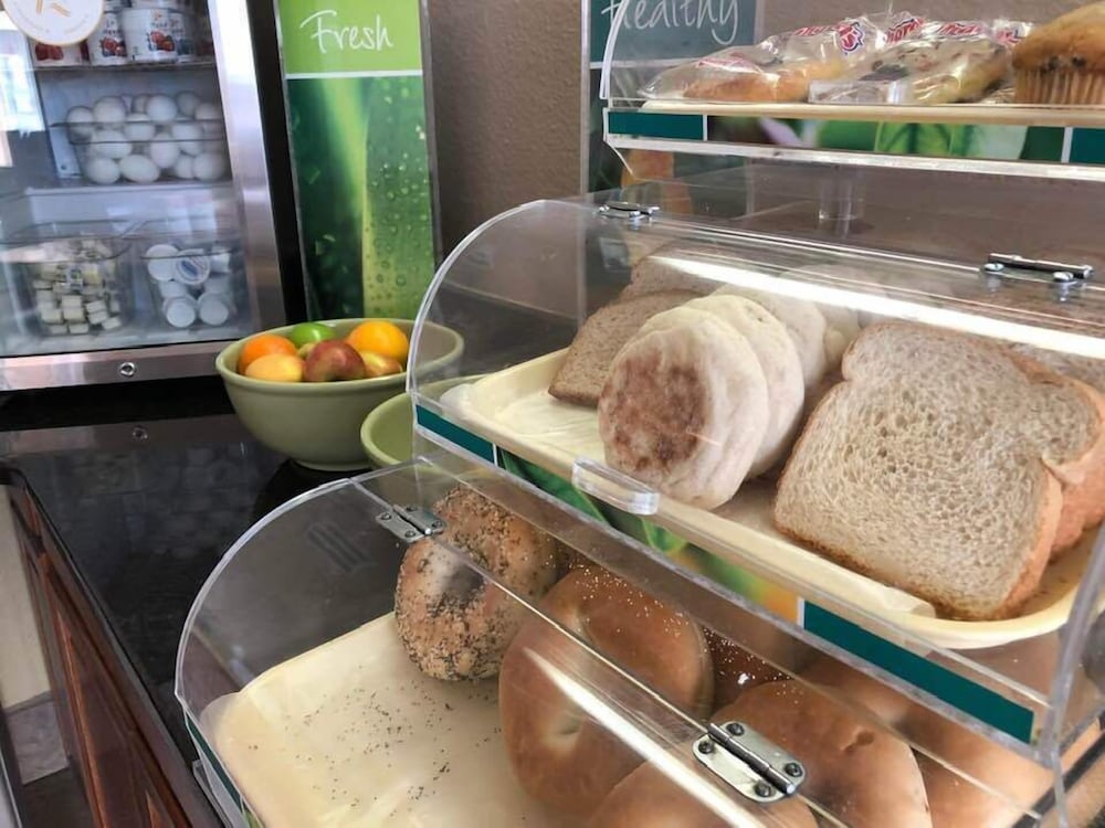 Фото Quality Inn & Suites Limon