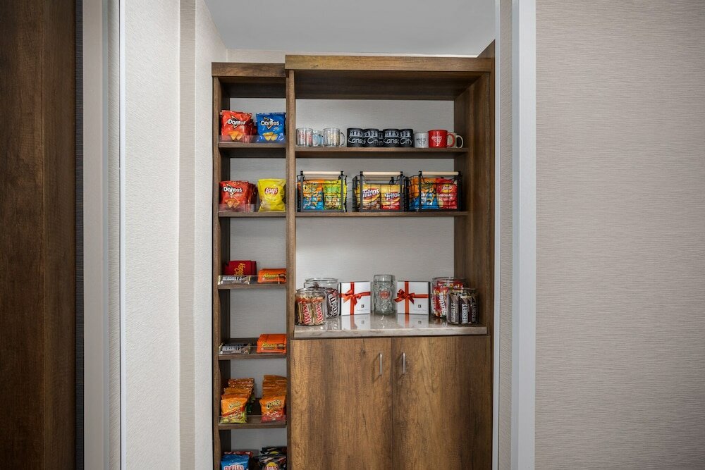 Фото Hotel Westport Kansas City, Tapestry Collection by Hilton