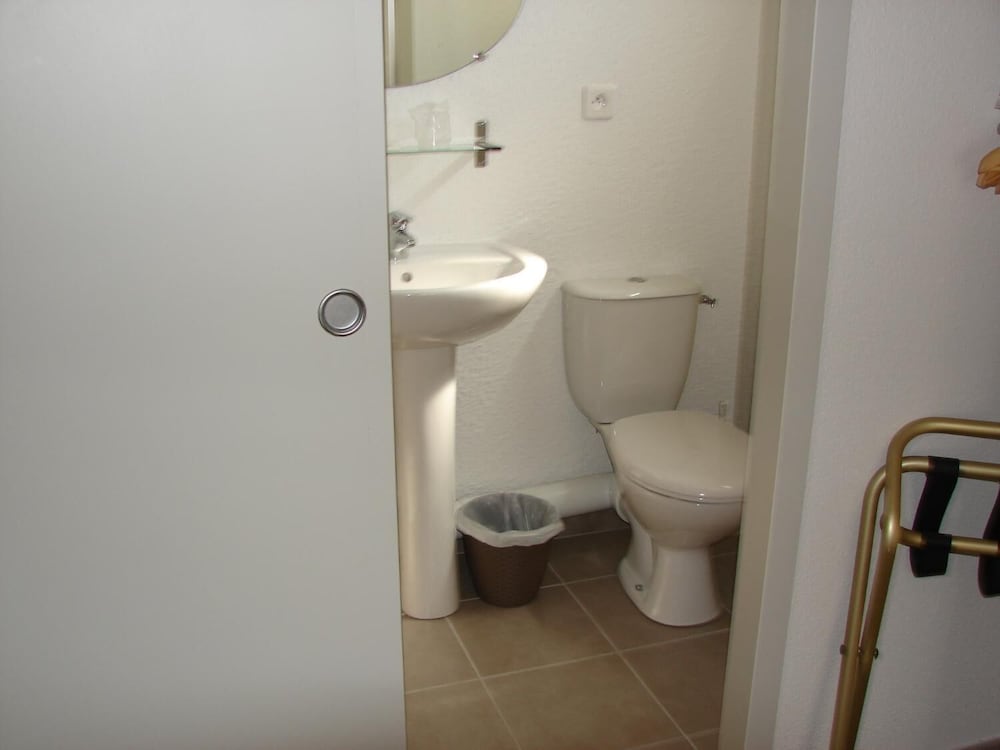 Фото Hotel de Paris et des Voyageurs