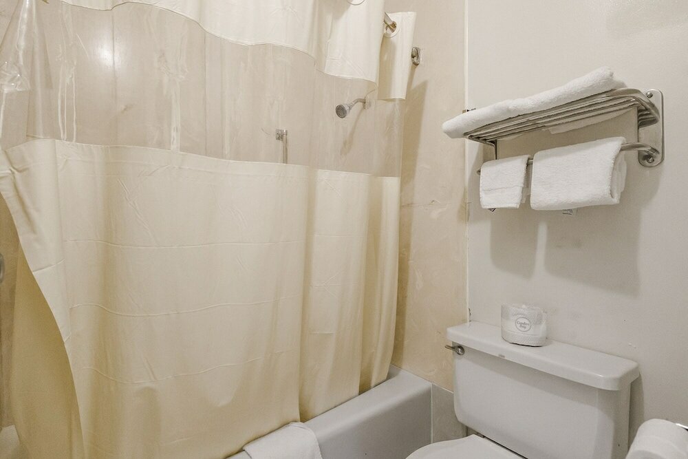 Фото Heritage Inn Express Hayward