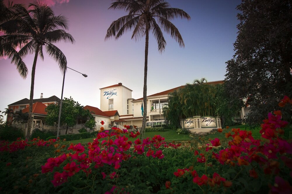 Фото Breezes Resort Bahamas All Inclusive