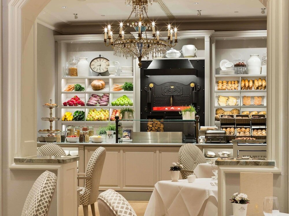 Фото Fairmont Hotel Vier Jahreszeiten