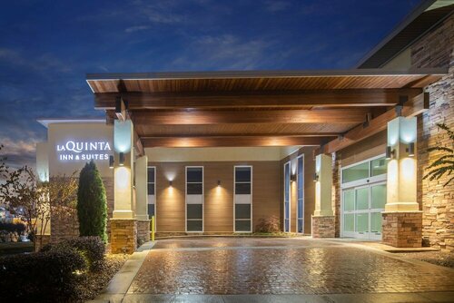 Гостиница La Quinta Inn & Suites by Wyndham Chattanooga - East Ridge