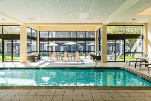 Гостиница Courtyard by Marriott Chicago Naperville в Нейпервилле