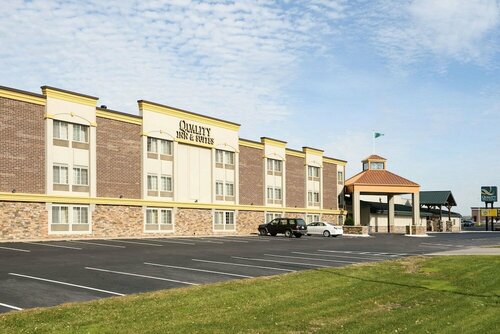 Гостиница Quality Inn & Suites Ames Conference Center Near Isu Campus в Амесе