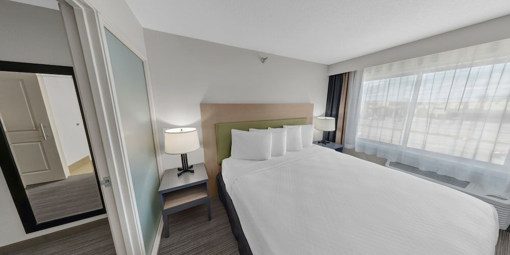 Фото Country Inn & Suites by Radisson, Fargo, Nd