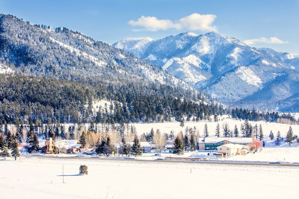 Фото Flying Saddle Resort