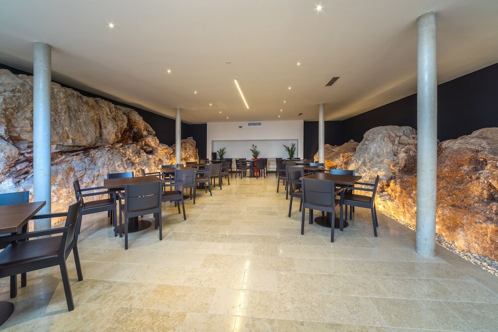 Фото Golden Rays Luxury Apartments