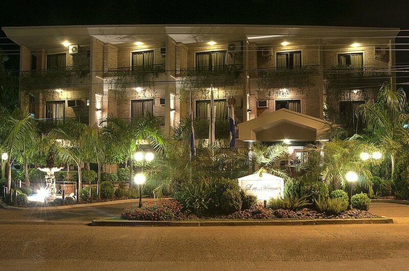 Гостиница Las Ventanas Suite Hotel в Сьюдад-дель-Эсте