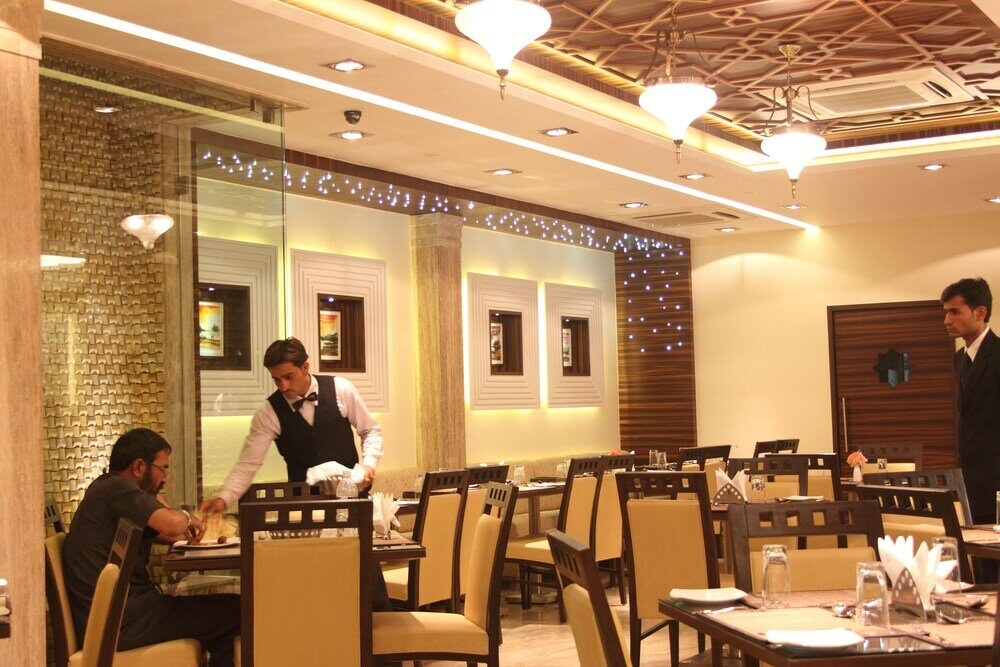 Фото Pristine Residency