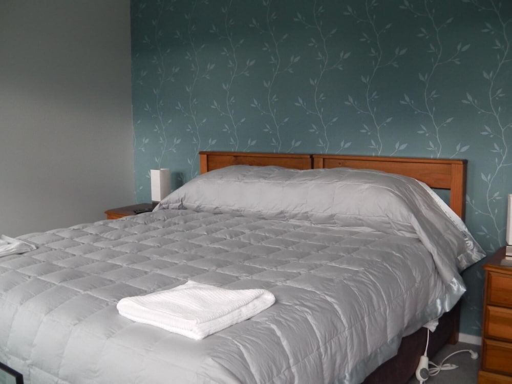 Фото Golf Course Road Chalets