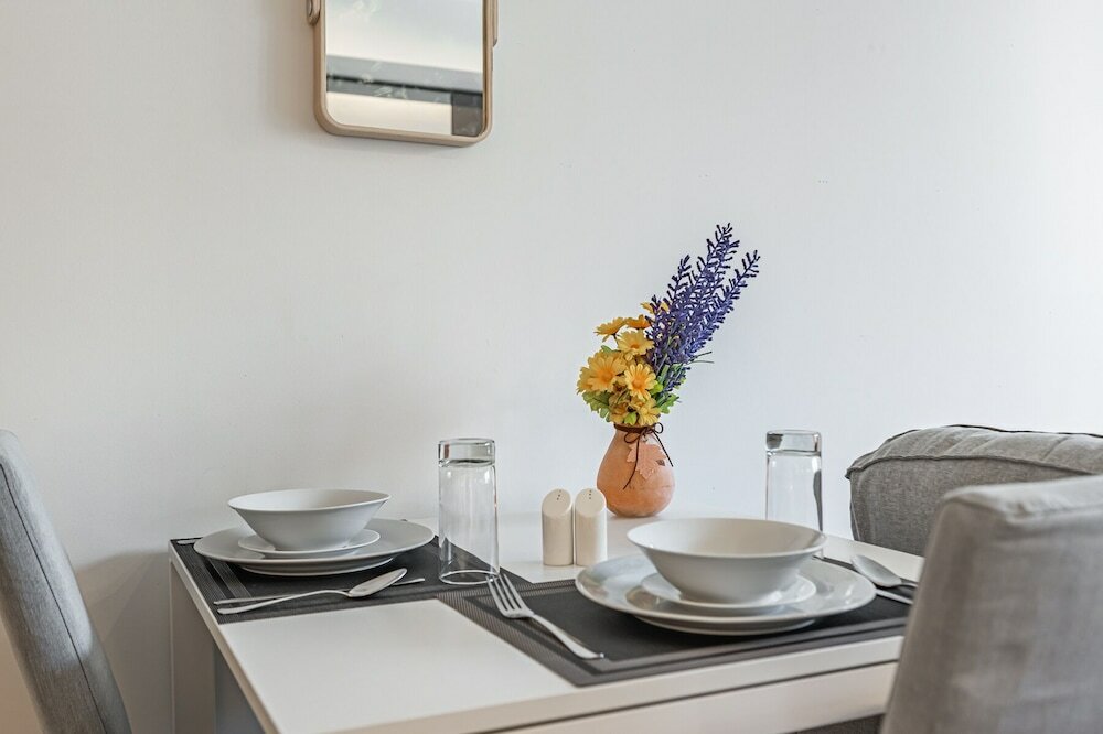 Фото Jarvis Vacation Suites