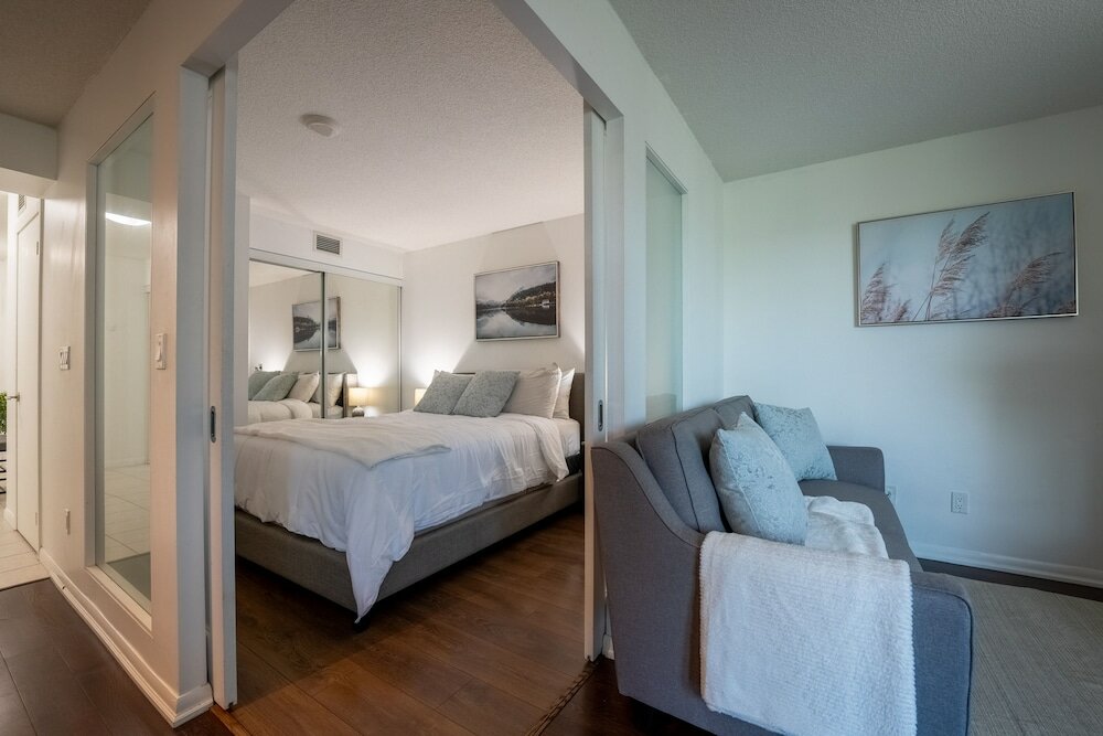 Фото Jarvis Vacation Suites