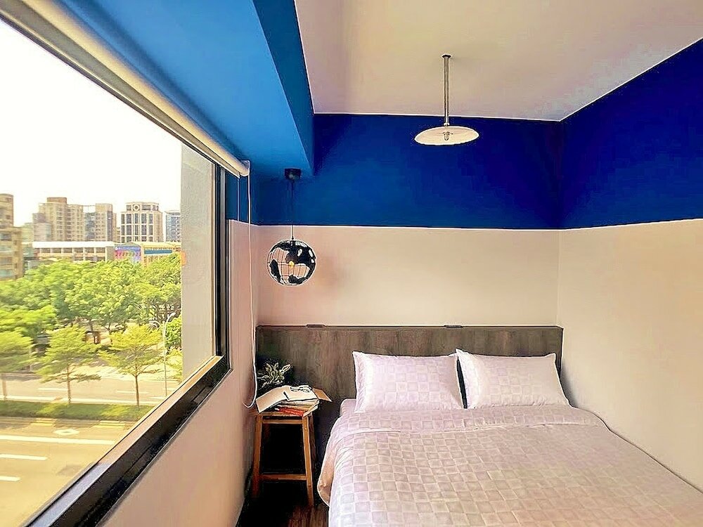 Фото Journey Town Inn