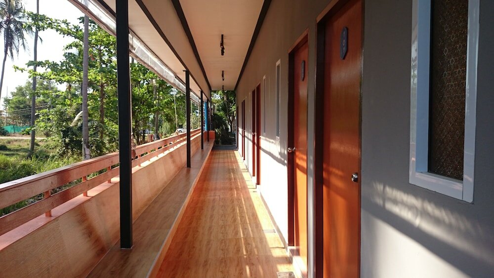 Фото First & Frang Hotel