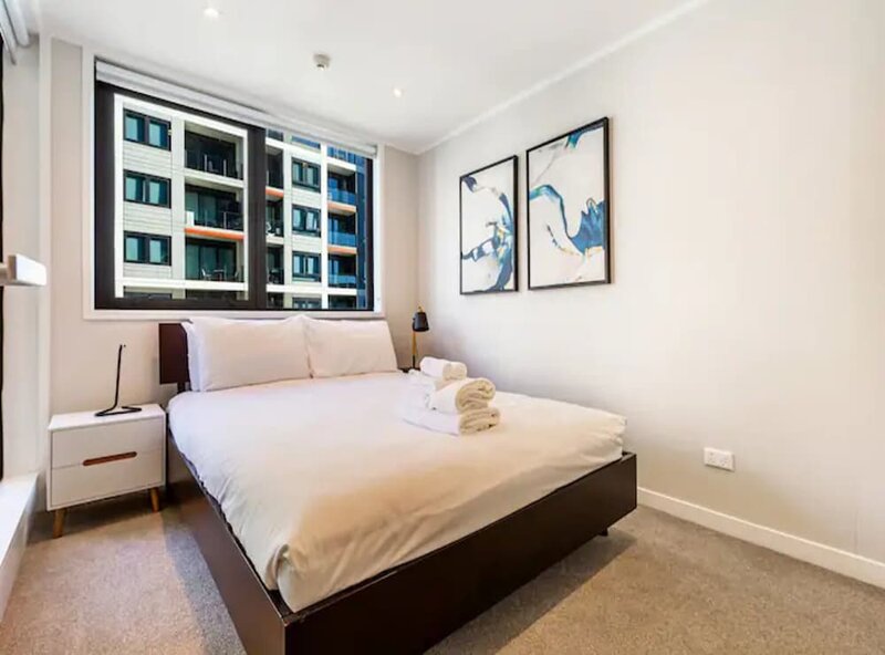 Гостиница Central & Modern 2-Bedroom Apartment в Окленде