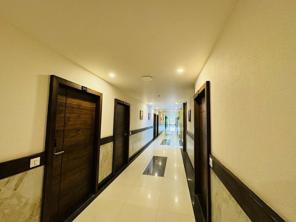 Фото Anroute Stays City Center