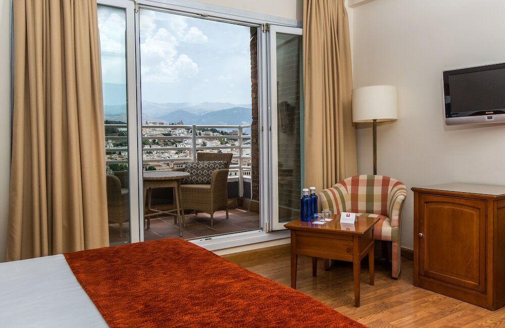 Фото Leonardo Hotel Granada