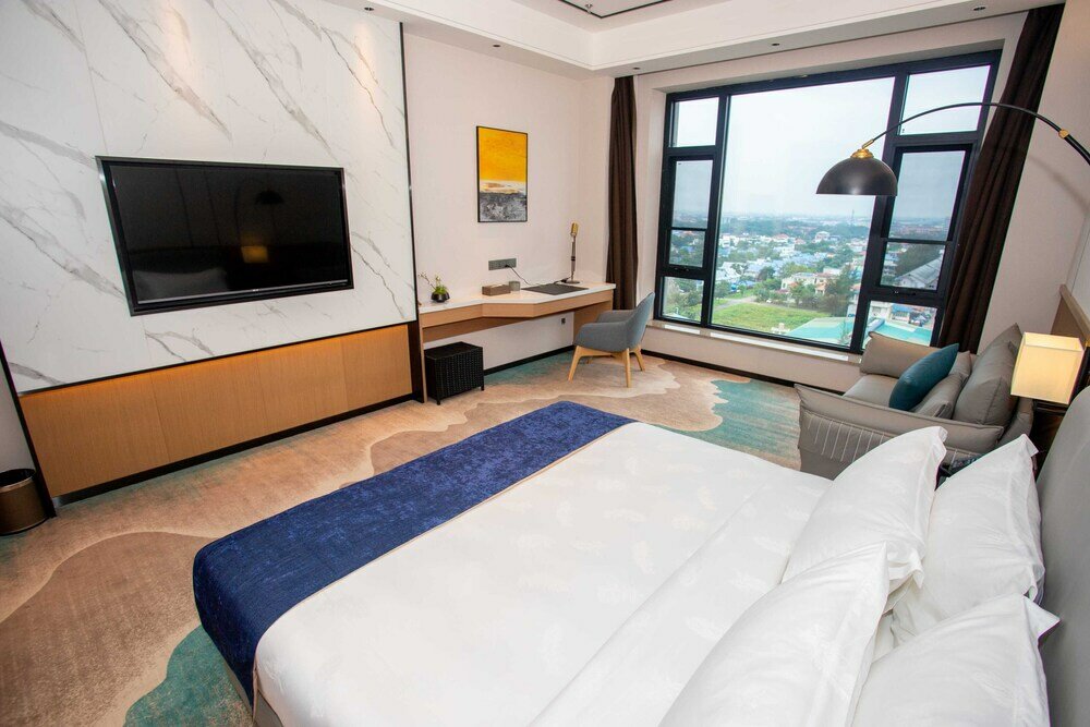 Фото LC International Hotel