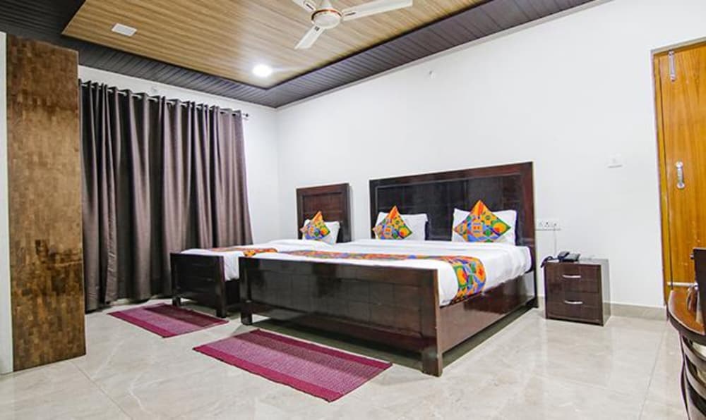 Фото Fabhotel Wildflower Inn