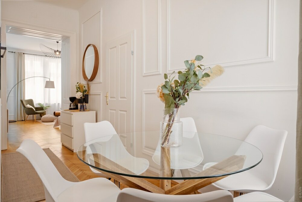 Фото City Apartment - 5 min to Metro