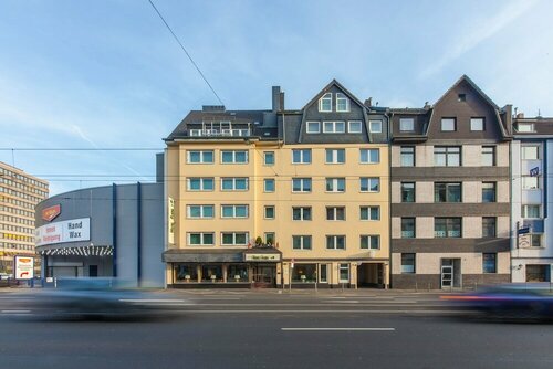 Гостиница Hotel Flora Düsseldorf в Дюссельдорфе