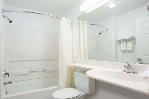 Гостиница Microtel Inn & Suites by Wyndham Garland/Dallas в Гарлэнде