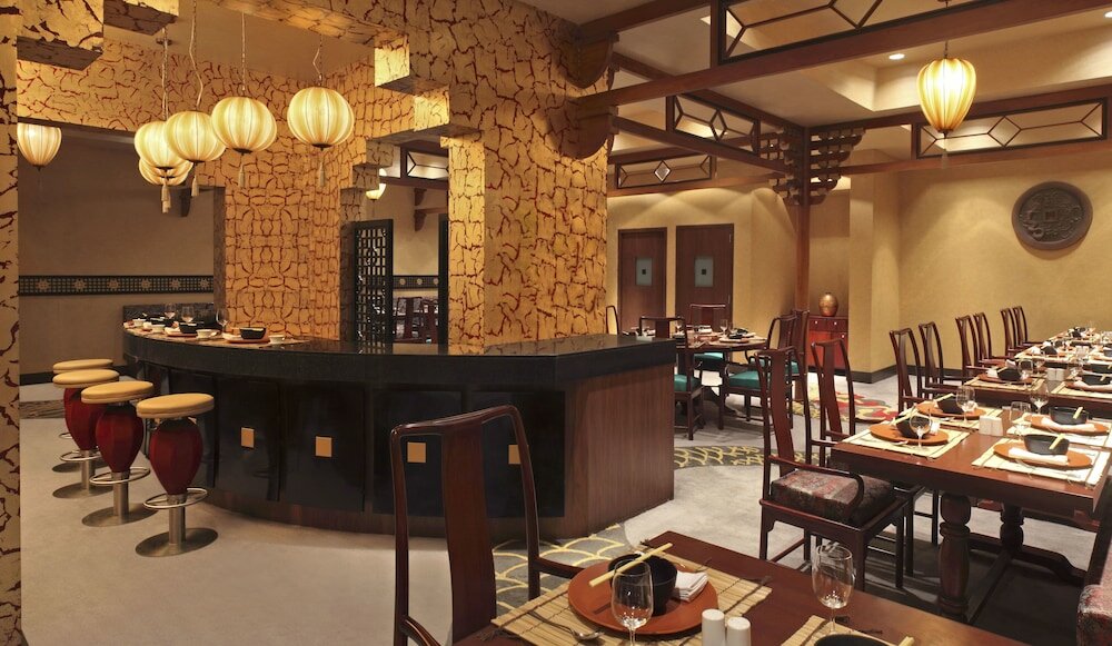 Фото Novotel Mumbai Juhu Beach Hotel