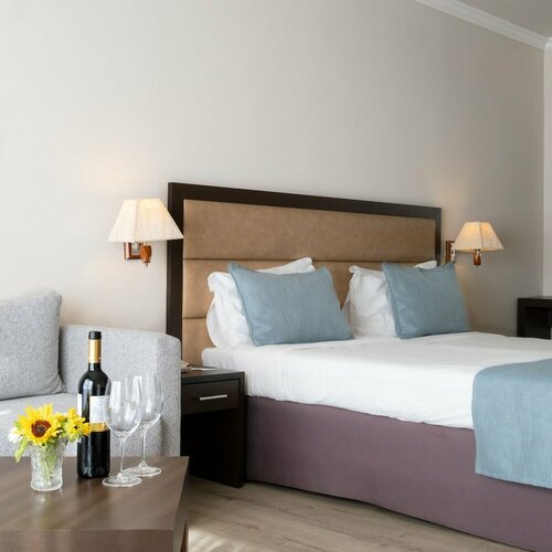 Гостиница Kfar Maccabiah Hotel and Suites в Рамат-Гане
