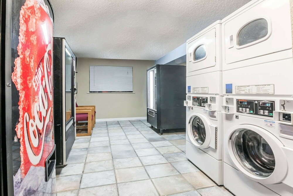 Фото Super 8 by Wyndham Boise