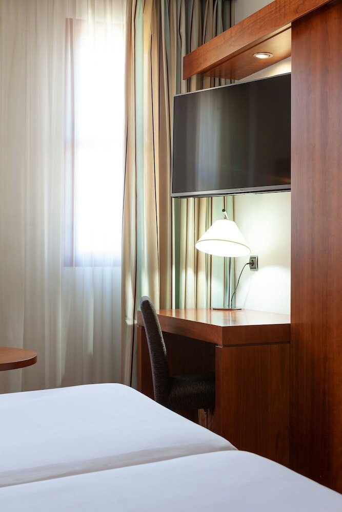 Фото Senator Huelva Hotel