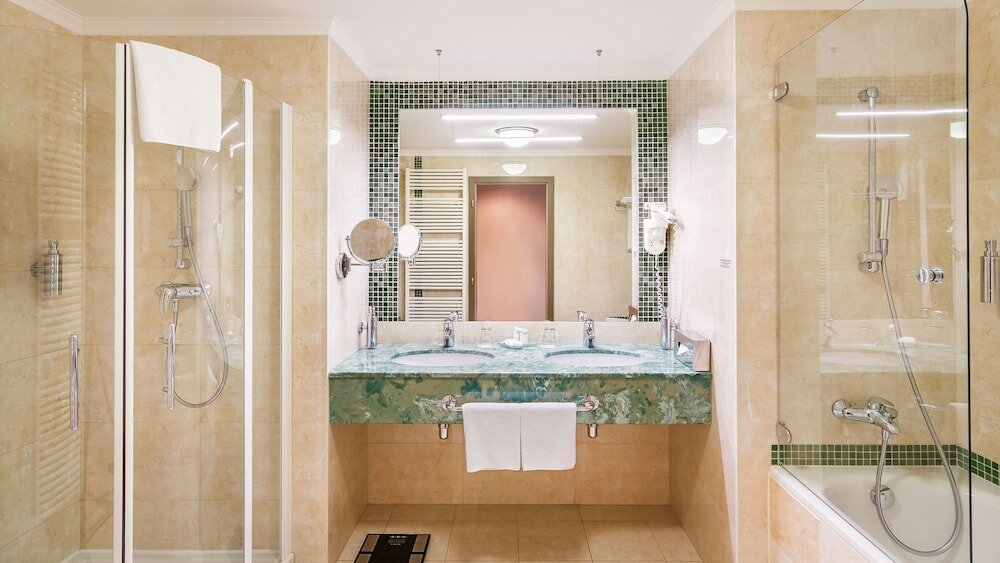 Фото The President