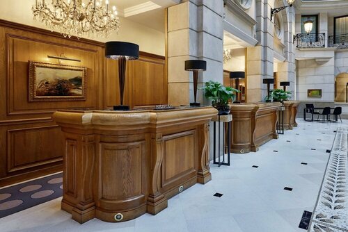 Гостиница Paris Marriott Hôtel Champs-Elysées в Париже