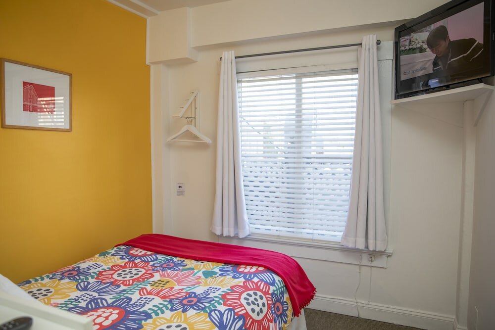 Фото Edwardian Hotel