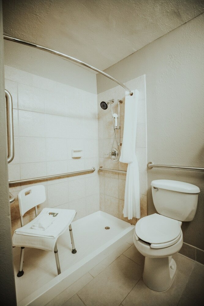 Фото Best Western Pecos Inn
