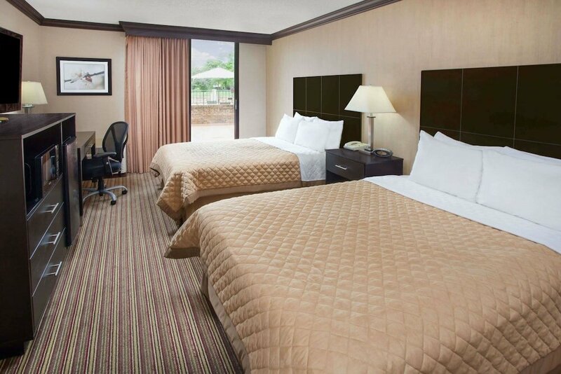 Гостиница Wyndham Garden Schaumburg Chicago Northwest