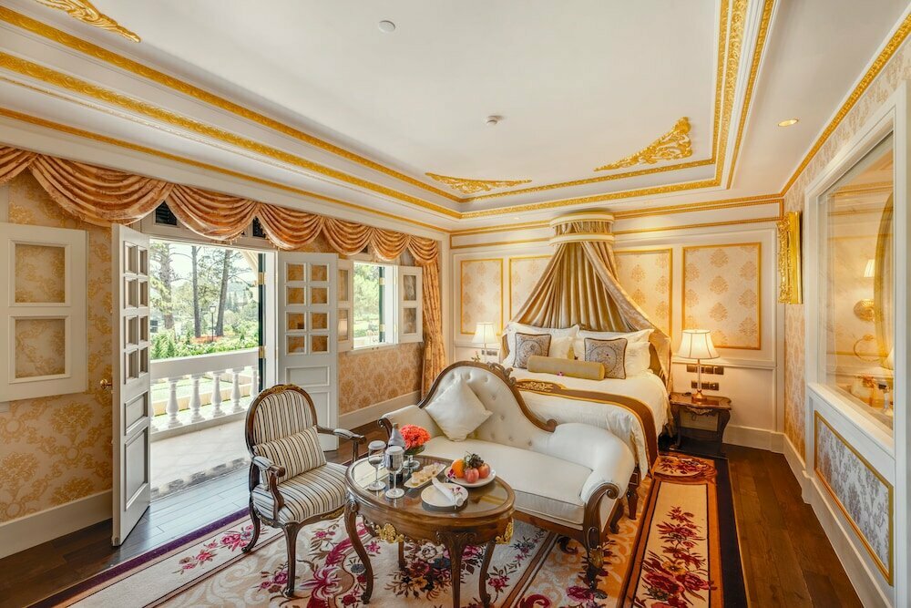 Hotel Khách sạn Dalat Palace, Dalat, photo