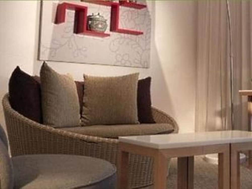 Фото Hotel Capitol Kuala Lumpur