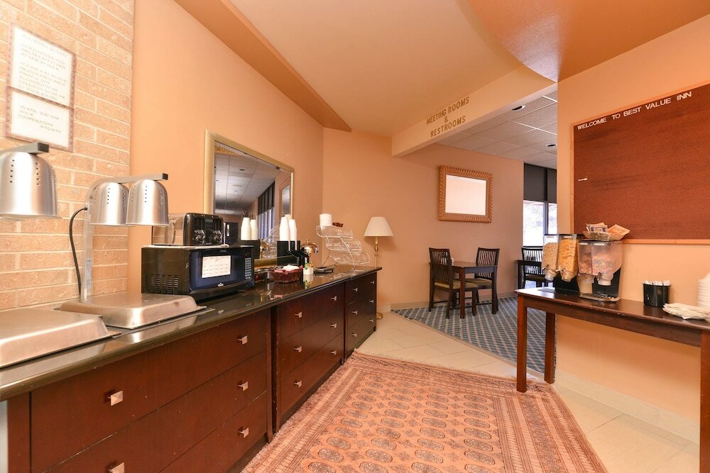 Фото Americas Best Value Inn & Suites Victoria