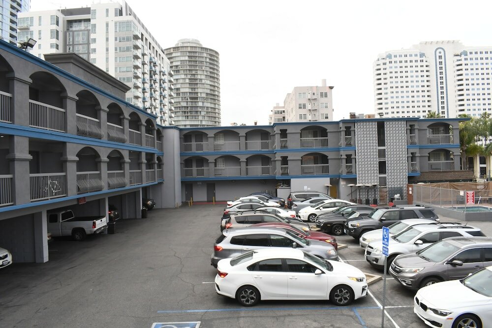 Фото Travelodge by Wyndham Long Beach Convention Center