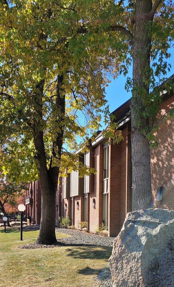 Фото The Riverside Hotel, Bw Premier Collection