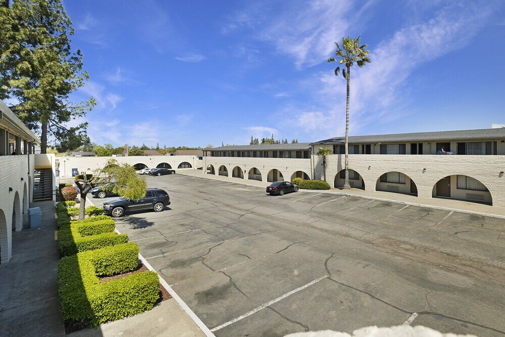 Фото Heritage Inn Express Roseville