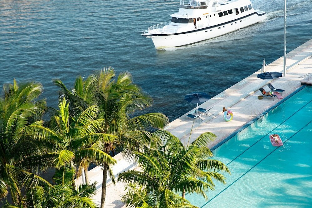 Фото DoubleTree Resort by Hilton Hollywood Beach