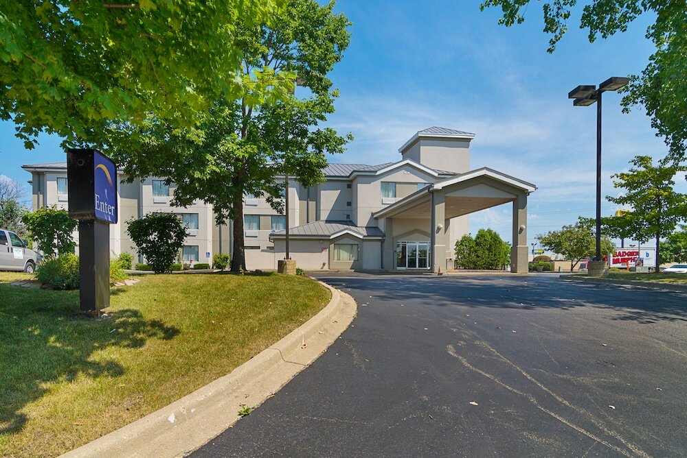 Фото Sleep Inn near Great Lakes Naval Base